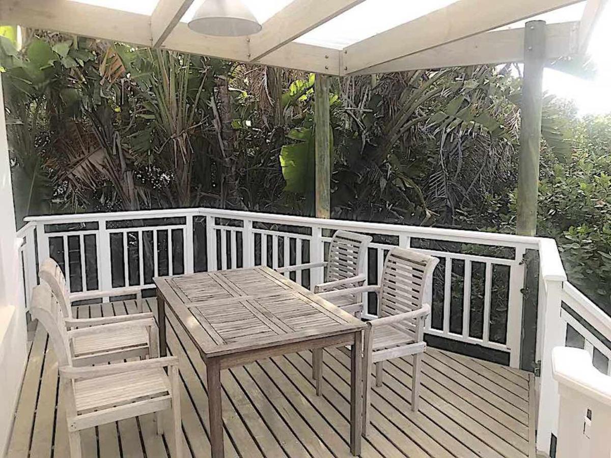 Aquarius Beach House Wilderness Exterior photo
